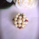 ★たくさんのﾋﾞｰｽﾞのブローチ★