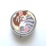 猫さんピルケース「アンモニャイト」（薬じゃなくてアクセサリーや細々したものも入るので机に置いてみてね）