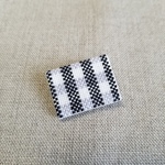 クロスステッチブローチ　チェック《グレー》