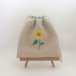リネンの刺繍巾着　向日葵とオリーブの刺繍　内布緑色ギンガムチェック