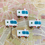 【乗り物ボタン】可愛い乗り物シリーズ 可愛い救急車のボタン☆1セット4個入り！入園グッズ、レッスンバック、子供服の装飾にオススメです☆