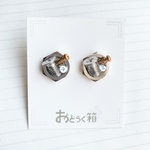 ナットにつめつめねじねじのイヤリング