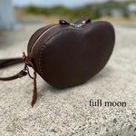 (売り切れ)かわいい♡ヌメ革のハート形ショルダーバッグ