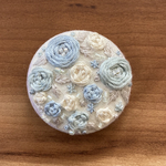 ビーズ刺繍くるみボタン（ヘアゴム/ブローチ）