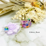 【再販♡】イヤーカフ✵キャンディー🍬ポップキャット🐈ラインストーンノンホール樹脂ピアスのオマケ付き✨ 送料無料　左耳or右耳