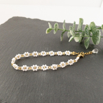 小花のブレスレット　白×ゴールド　ビーズステッチ　※金属アレルギー対応　サージカルステンレス