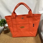 ８号帆布のトートバッグです。オレンジ色🍊です。