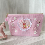 こうさぎちゃんハートワッペンのメルヘンポーチ　ピンク系　ハローベイビー