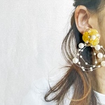 ピアス　フラワー　イエロー　パールシャワー　レジン　レジンピアス　レジンアクセサリー　レジンアクセ　イヤーアクセサリー　ドライフラワー　ドライフラワーピアス　お花ピアス　お花