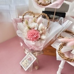 まだ間に合う💗母の日💗カーネーションとハートのミニブーケ❤️済　ドライフラワー　ブーケ　スワッグ　母の日　プレゼント　誕生日プレゼント