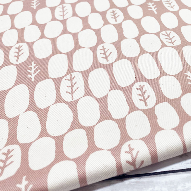 110×50 北欧風 森柄 生地 まあるい森2 綿ツイル ピンク コットン100% 50cm単位販売 商用利用可 木 おしゃれ コットンこばやし ヌノズキ 布好き 110×50 北欧風 森柄 生地 まあるい森2 綿ツイル ピンク コットン100% 50cm単位販売 商用利用可 木 おしゃれ コットンこばやし ヌノズキ 布好き