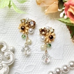 ひまわり　ビジュー ピアス/イヤリング