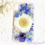 押し花iphoneケース＊ 白いガーベラ ＊爽やかブルー  スマホケース 名入れ可能  ラメ・ホロ・スワロフスキー無料 [受注制作]