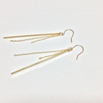 14kgf☆ロングスティックとチェーンのピアス