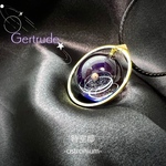 銀河をとじこめたネックレス「Gertrude」
