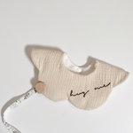【名入れ無料】poko poko double gaze bib (ecru)/ぽこぽこダブルガーゼスタイ(エクリュ) お名前刺繍スタイ　メッセージスタイ