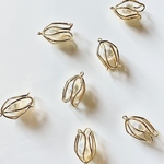 ◉再入荷◉【2pcs gold #1-8】ワイヤーフラワーパールチャーム
