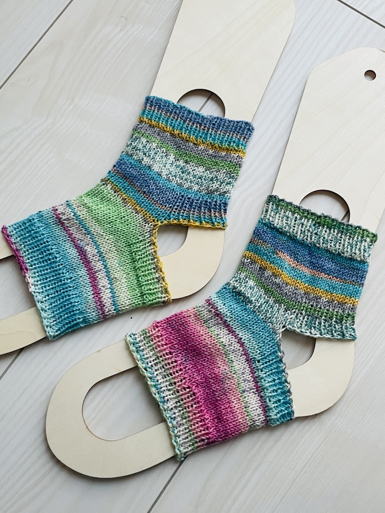 送料込/手編み/ハンドメイド/ブランケット/ボーダー柄/水色