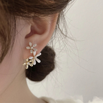 再販✨❂ジルコニア　フラワーピアス❂