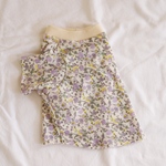 小花柄Tシャツ