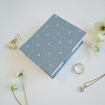 カルトナージュの小さな本型小箱（Starry You Rosewood）