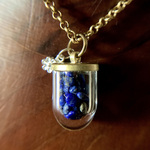 ラピスラズリのネックレス　花