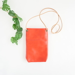 スマートに持ち歩けるサコッシュ  縦型 スマホポーチショルダー斜め掛けタイプ ①  Phone Leather Pouch Bag 