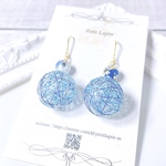 【受注製作】青と銀を織り交ぜた糸玉ピアス（小）/イヤリング 唐草 和風 着物 浴衣 夏祭り 花火 ゆらゆら  ふわふわ サージカルステンレス