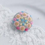 春のカラフル 刺繍ブローチ くるみボタン