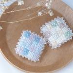 【紫陽花に雨粒】ポニーフックorブローチ　刺繍アクセサリー