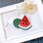 【新作】あかぁいスイカはいかが？ ビーズ刺繍ブローチ