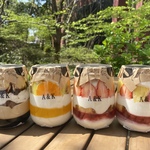 A.myu&Kitchen🌸 🍓春の北海道生クリームビックパフェボトルとミニパフェ　6品！