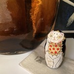 【SALE】No.039 母の日のプレゼントに！カーネーション柄の単体招き猫マトリョーシカ　カーネーションさん