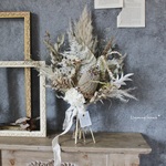 [beige beige] bouquet  バンクシアが入ったベージュのブーケ　　スワッグ　パンパス　　ドライフラワーブーケ