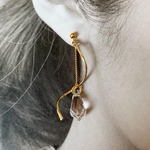 スワロフスキー×ウェーブピアス