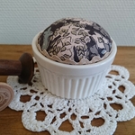 リバティ カップ形 ピンクッション 陶器