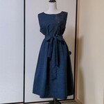 着物リメイク　花柄紬と艷やかな濃紺紬より　二度美味しい　ギャザーワンピ＆リボン