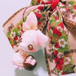 🍓が入ったカゴ持ちしろうさ大　パープル