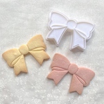 【リボン】〈Lサイズ〉クッキー型/かわいい/プレゼント/ギフト/手作り/おしゃれ/誕生日/記念日/お祝い/女子/ホワイトデー/バレンタイン/母の日/アイシングクッキー/友チョコ/チョコ/ハート
