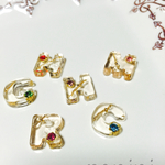イニシャルビジューピアス