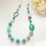 ＊ターコイズブルーのロングネックレス