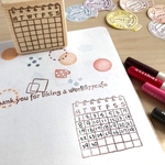 小さめリングメモ風カレンダー　マンスリー月曜～（日曜始まりも対応）　月間　消しゴムはんこ(G14)