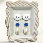 ❤️再販❤️ シュールな猫のアクセサリー　白猫　ピアス　イヤリング　ブローチ　　昭和レトロ　レトロ　レトロポップ　ファンシー　大ぶり　