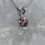 ジルコン（ピンキッシュシャンパン0.88ct 天然石）のネックレス 