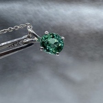 パライバグリーンのアパタイト(1.16ct)　シンプルネックレス