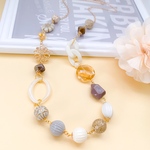 ホワイト✳︎トパーズカラーのネックレス