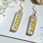 送料無料 ♡ ハンドメイド　お花ピアス　レジン　ミモザ