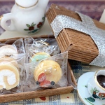 ミニチュア　フェイクスイーツ　ドーナツ　ロールケーキ　セット　②