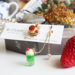 純喫茶｜クリームソーダとフルーツプリンのお耳飾り(エモい、昭和レトロ、ご褒美、誕生日、プレゼント、夏っぽい)