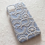 ボタニカル刺繍　iPhoneケース